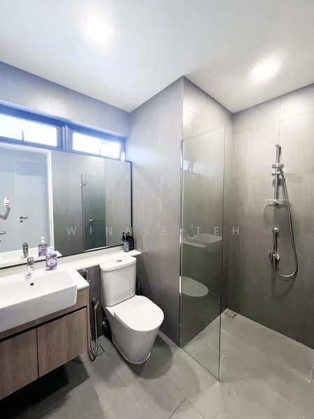 Servis Apartment untuk Dijual di 10 Stonor - Winnie Teh - Bathroom - PropertyGuru.com.my