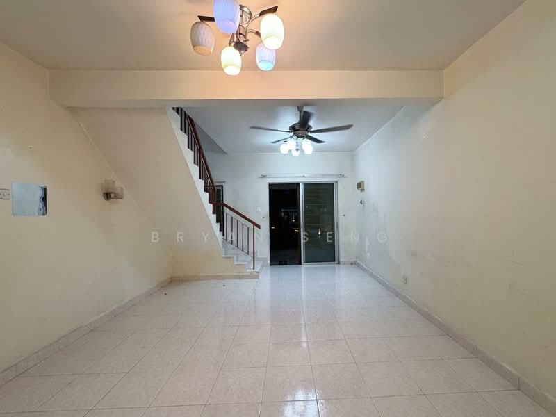 Rumah Teres 2 Tingkat untuk Dijual di Ulu Tiram (Johor) - Bryan Seng - Living Room - PropertyGuru.com.my