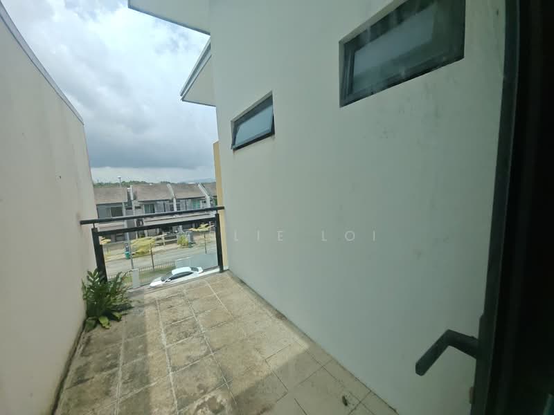 Rumah Bandar untuk Dijual di Kota Padawan (Kuching) - Leslie Loi - PropertyGuru.com.my