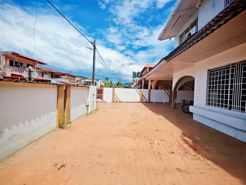 Semi-Detached House for Sale in Ulu Kelang (Selangor) - SITI KHAIRIYAH JAAFAR - Exterior - PropertyGuru.com.my