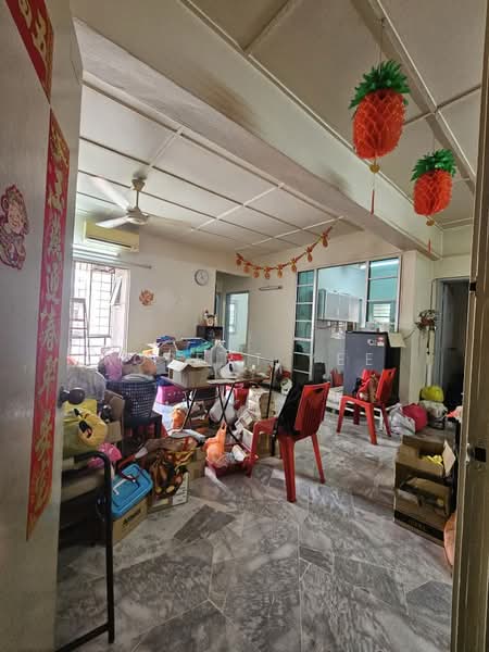 Pangsapuri untuk Dijual di Opal Apartment Kepong - Robert Yee - Living Room - PropertyGuru.com.my
