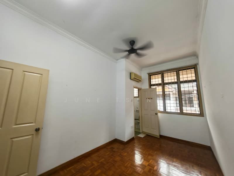 Rumah Teres 2 Tingkat untuk Disewa di Taman Suria (Johor Bahru) - June Tseng - PropertyGuru.com.my