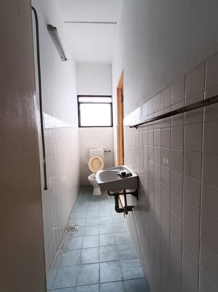 Rumah Teres 2 Tingkat untuk Dijual di Ipoh Garden (Ipoh) - PENNY CHEN - Bathroom - PropertyGuru.com.my