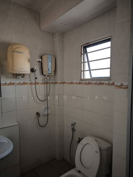 Pangsapuri untuk Dijual di Perdana Puri - Dickson Lau - Bathroom - PropertyGuru.com.my