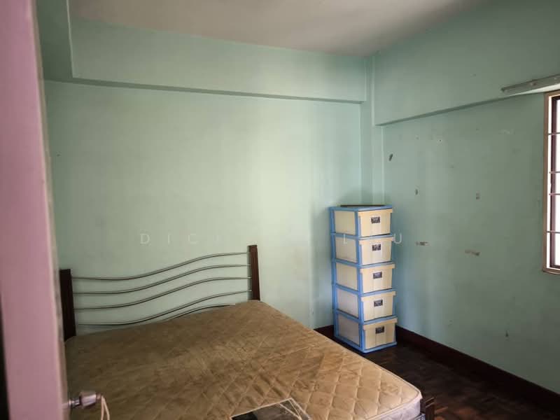 Pangsapuri untuk Dijual di Perdana Puri - Dickson Lau - Bedroom - PropertyGuru.com.my