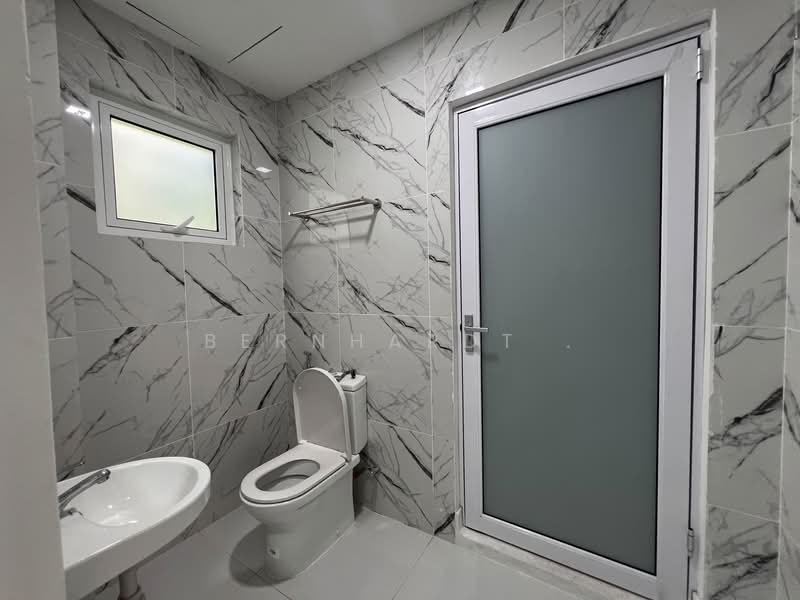 2-storey Terraced House for Rent in Bangsar (Kuala Lumpur) - Bernhardt . - Bathroom - PropertyGuru.com.my