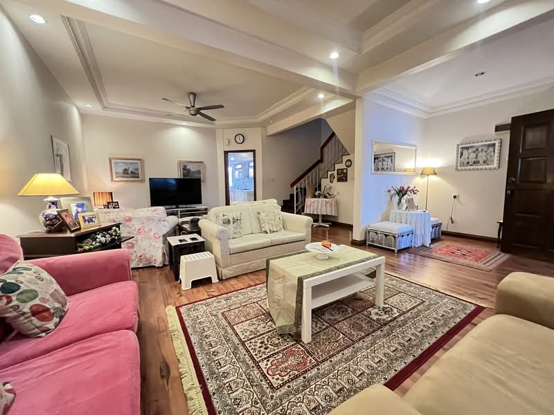2-storey Terraced House for Sale in Seri Utama Damansara (Kota Damansara) - Esther Lim - Living Room - PropertyGuru.com.my