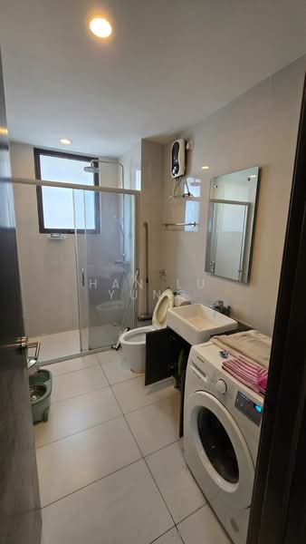 Kondominium untuk Disewa di Bay Point @ Country Garden Danga Bay - Han Lu Yung - Bathroom - PropertyGuru.com.my