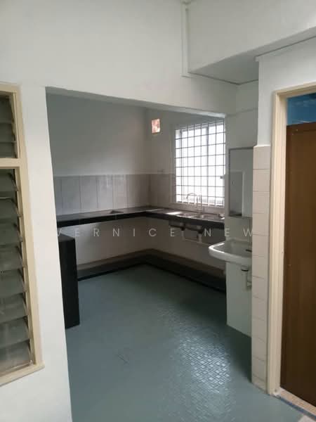 Shop for Rent in Ulu Tiram (Johor) - Vernice New - Kitchen - PropertyGuru.com.my