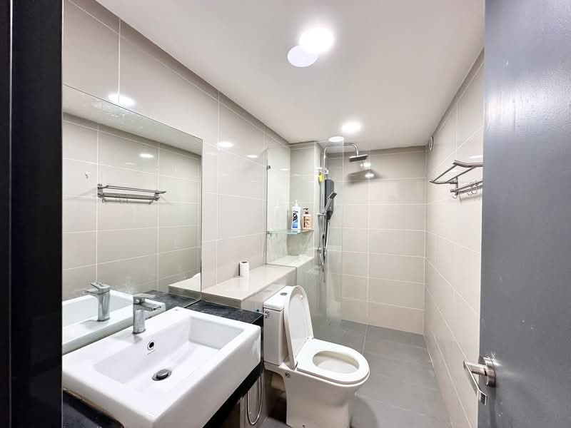Servis Apartment untuk Disewa di Sunway Grid Residence - Elena Lye - Bathroom - PropertyGuru.com.my