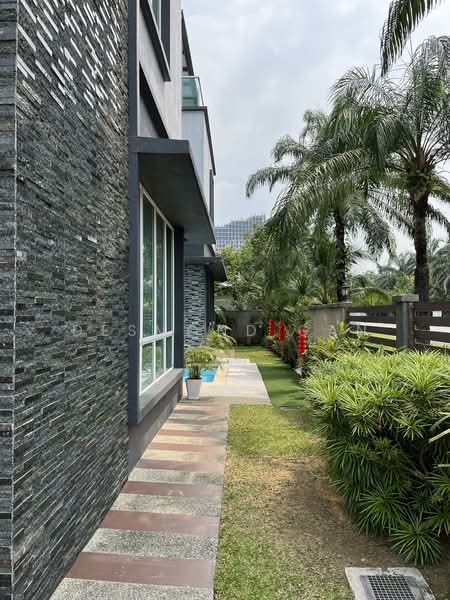 Bungalow for Sale in Subang Heights (Subang Jaya) - Desmond Gan - Exterior - PropertyGuru.com.my