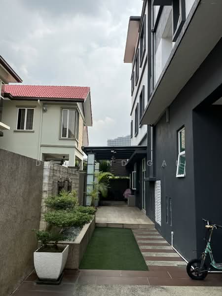 Bungalow for Sale in Subang Heights (Subang Jaya) - Desmond Gan - Exterior - PropertyGuru.com.my