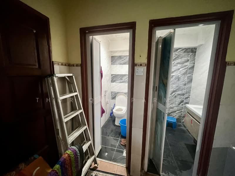 1-storey Terraced House for Sale in Au 4 (Ulu Kelang) - Thoriq Suparman - Bathroom - PropertyGuru.com.my