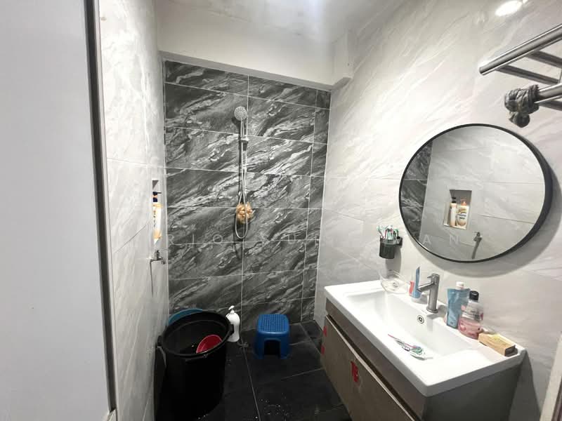 1-storey Terraced House for Sale in Au 4 (Ulu Kelang) - Thoriq Suparman - Bathroom - PropertyGuru.com.my