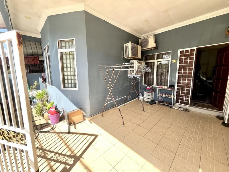 1-storey Terraced House for Sale in Au 4 (Ulu Kelang) - Thoriq Suparman - Exterior - PropertyGuru.com.my