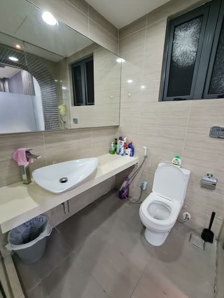 Servis Apartment untuk Disewa di Eve Suite / NZX Square - Shaun Hin - Bathroom - PropertyGuru.com.my