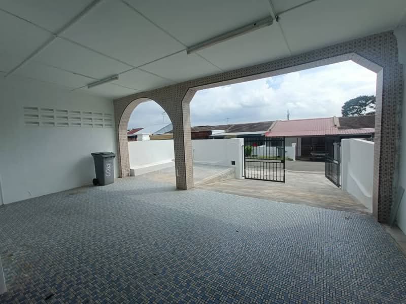 1-storey Terraced House for Rent in Taman Johor (Tampoi) - Shirley Yap - Exterior - PropertyGuru.com.my