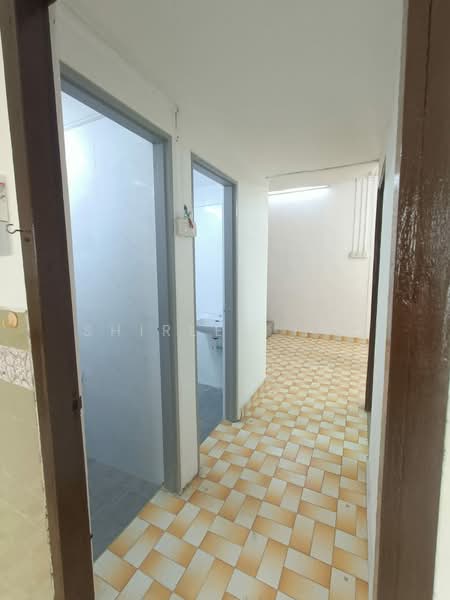 1-storey Terraced House for Rent in Taman Johor (Tampoi) - Shirley Yap - Corridor - PropertyGuru.com.my