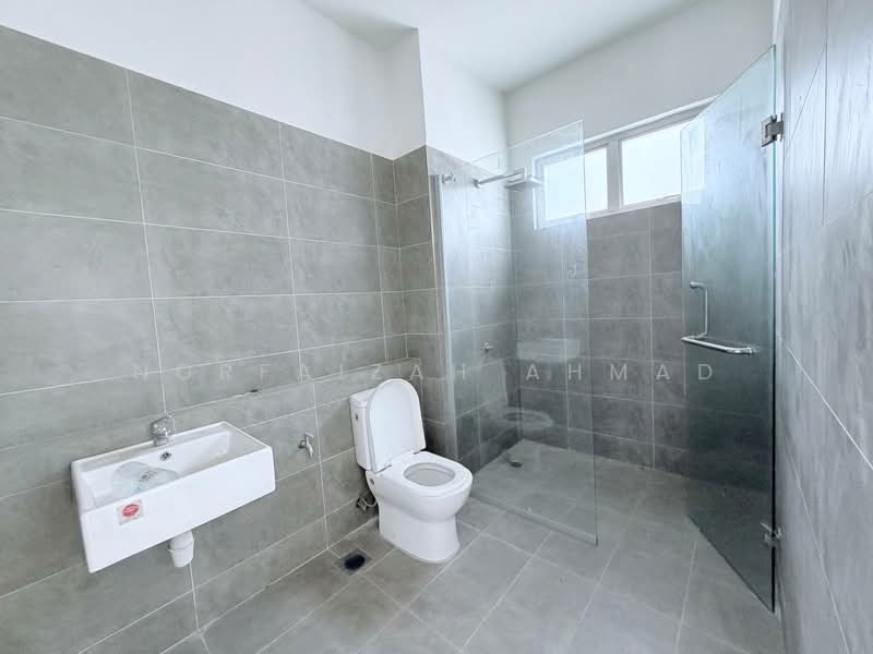 2-storey Terraced House for Sale in Dengkil (Selangor) - Norfaizah Ahmad - Bathroom - PropertyGuru.com.my