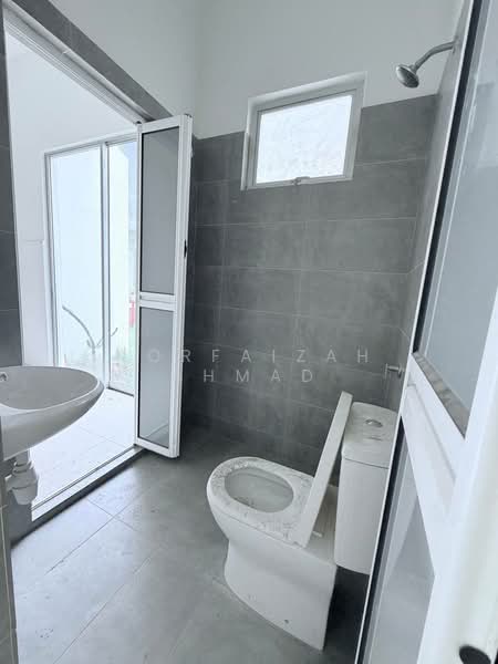 2-storey Terraced House for Sale in Dengkil (Selangor) - Norfaizah Ahmad - Bathroom - PropertyGuru.com.my