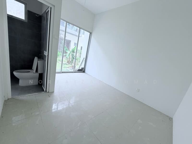 2-storey Terraced House for Sale in Dengkil (Selangor) - Norfaizah Ahmad - Bathroom - PropertyGuru.com.my
