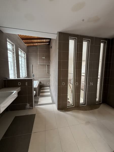 Bungalow for Sale in Subang Heights (Subang Jaya) - Desmond Gan - Bathroom - PropertyGuru.com.my