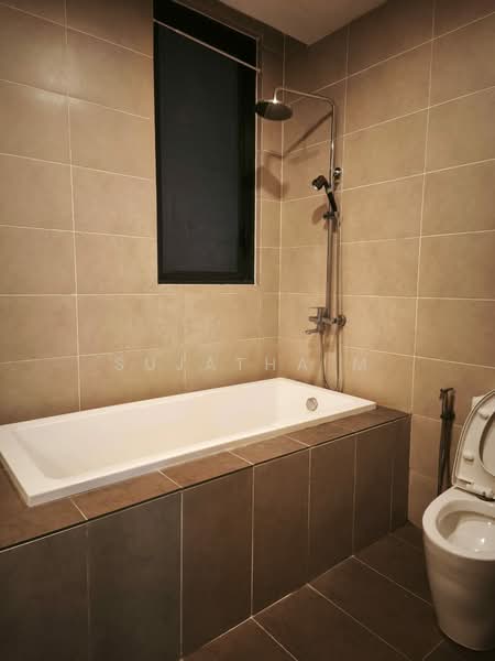 Service Residence for Rent at KL Gateway Premium Residences - Sujatha M - Bathroom - PropertyGuru.com.my