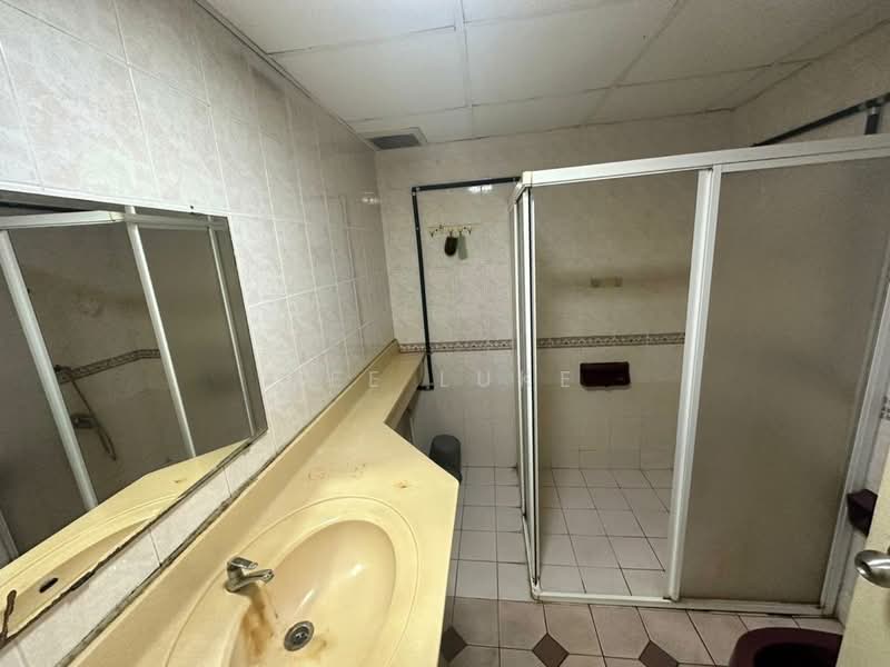 Condominium for Sale at Sunway Lagoon View Resort Condominium - Lee Luke - Bathroom - PropertyGuru.com.my