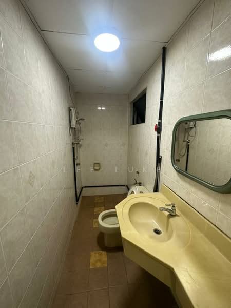 Condominium for Sale at Sunway Lagoon View Resort Condominium - Lee Luke - Bathroom - PropertyGuru.com.my