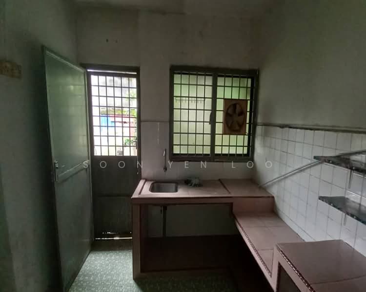 1-storey Terraced House for Sale in Bukit Ubi (Kuantan) - Soon Yen Loo - Kitchen - PropertyGuru.com.my