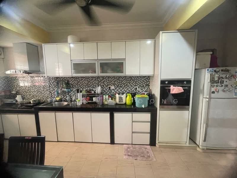 2-storey Terraced House for Sale in Sungai Long (Bandar Sungai Long) - Jenny Choong - Kitchen - PropertyGuru.com.my
