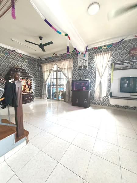 Semi-Detached House for Sale in Taman Pelangi Indah (Ulu Tiram) - Kino Jaw - Living Room - PropertyGuru.com.my