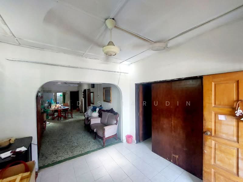 1-storey Terraced House for Sale in Bandar Tun Razak (Cheras) - Abid Sabarudin - Living Room - PropertyGuru.com.my
