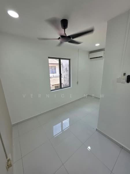 2-storey Terraced House for Sale in Taman Rinting (Masai) - Vernice New - Interior - PropertyGuru.com.my