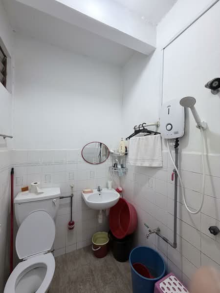 Rumah Teres 2 Tingkat untuk Dijual di Bandar Sri Damansara (Selangor) - Vincent Tan - Bathroom - PropertyGuru.com.my