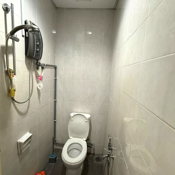 Shop / Office for Sale in Puchong (Selangor) - Mak Oliver - Bathroom - PropertyGuru.com.my