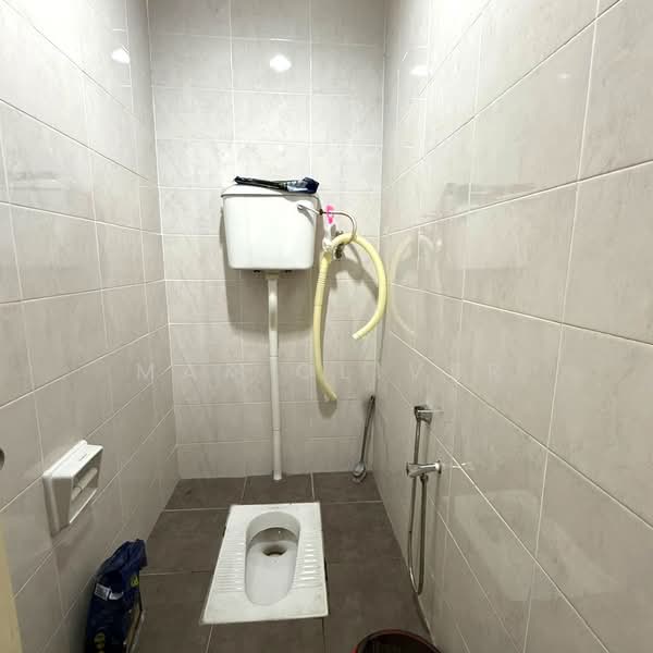 Shop / Office for Sale in Puchong (Selangor) - Mak Oliver - Bathroom - PropertyGuru.com.my