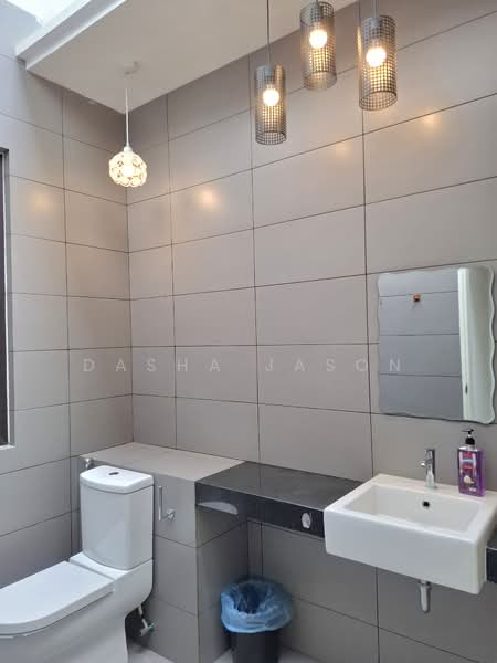 Rumah Bandar untuk Disewa di 16 Sierra (Puchong) - Dasha Jason - Bathroom - PropertyGuru.com.my