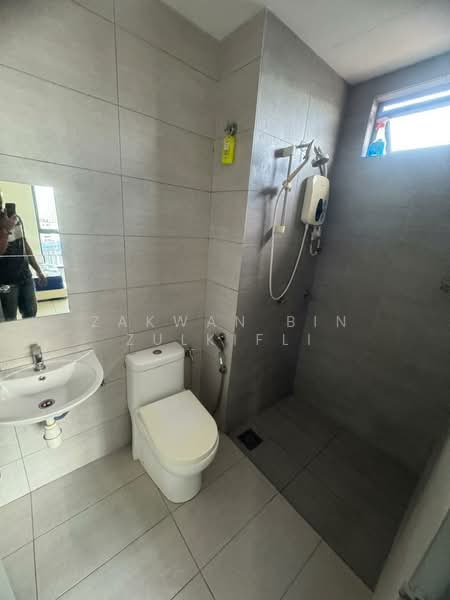 Service Residence for Rent at KL Traders Square - Zakwan Bin Zulkifli - Bathroom - PropertyGuru.com.my