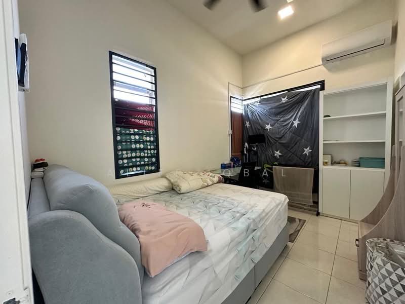 Rumah Teres 2 Tingkat untuk Dijual di Puncak Alam (Selangor) - Aliff Iqbal - PropertyGuru.com.my