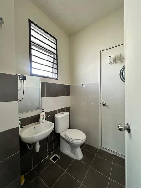 Rumah Teres 2 Tingkat untuk Dijual di Puncak Alam (Selangor) - Aliff Iqbal - PropertyGuru.com.my