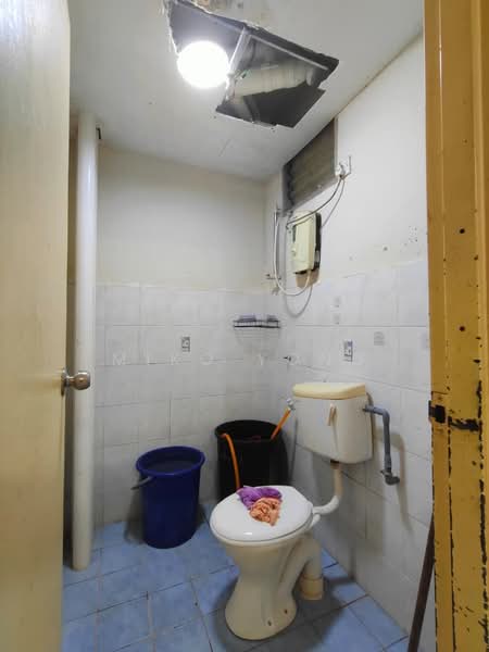 Apartment for Rent at Villa Krystal @ Bandar Selesa Jaya - Miko Yong - Bathroom - PropertyGuru.com.my