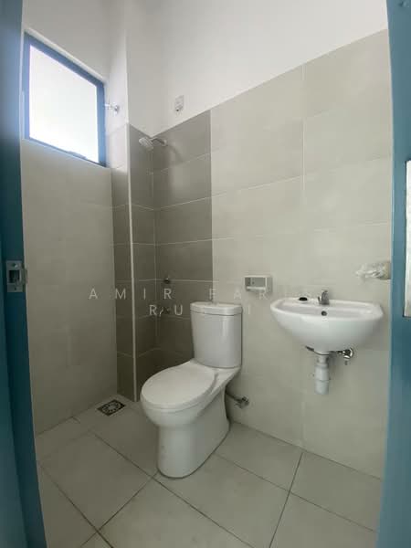 Terraced House for Sale in Bandar Dato Onn (Tebrau) - Amir Faris Rusli - Bathroom - PropertyGuru.com.my