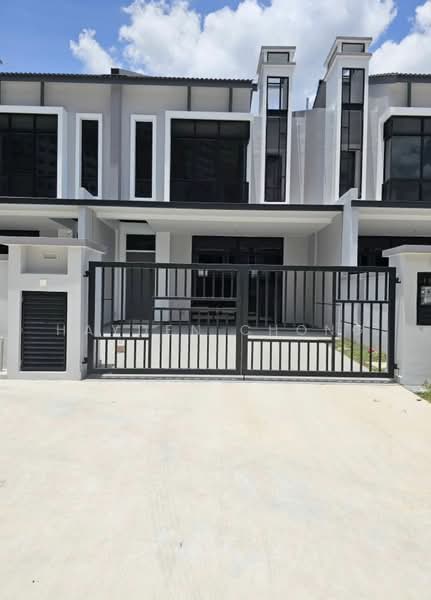 2-storey Terraced House for Sale in Taman Mount Austin (Tebrau) - Chong Jen Yep - Exterior - PropertyGuru.com.my