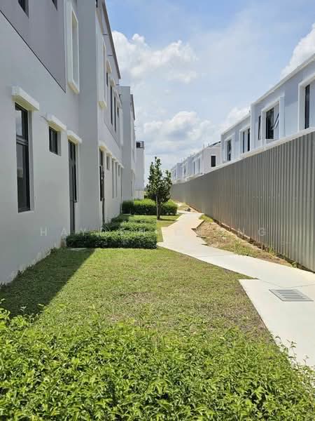 2-storey Terraced House for Sale in Taman Mount Austin (Tebrau) - Chong Jen Yep - Exterior - PropertyGuru.com.my