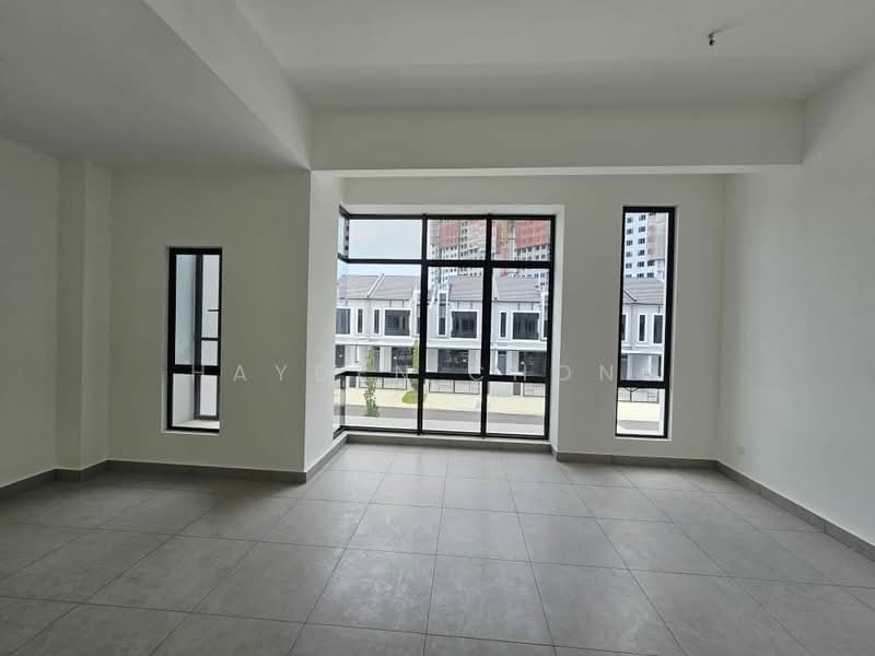 2-storey Terraced House for Sale in Taman Mount Austin (Tebrau) - Chong Jen Yep - Living Room - PropertyGuru.com.my