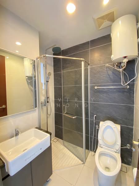 Condominium for Rent at Bay Point @ Country Garden Danga Bay - Beverly Chong - Bathroom - PropertyGuru.com.my
