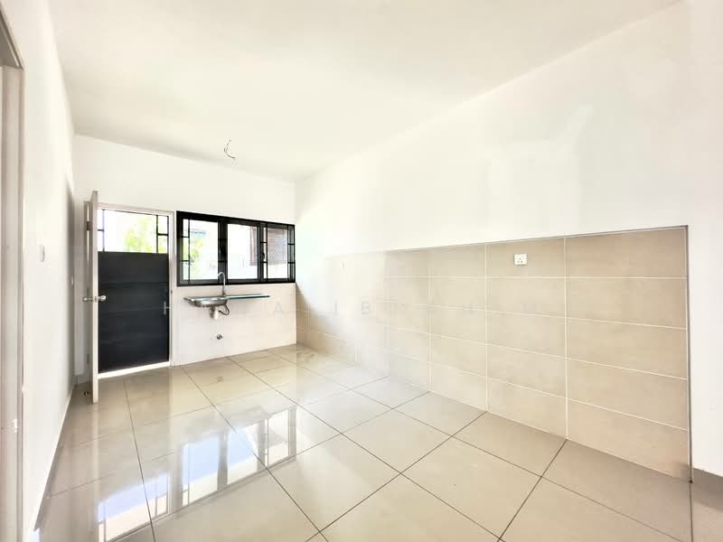 Laman Mawar Kota Seriemas Nilai untuk Untuk Dijual - RM 490,000, Apr 2026 - PropertyGuru.com.my