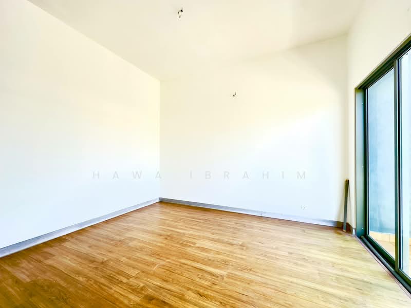 Laman Mawar Kota Seriemas Nilai untuk Untuk Dijual - RM 490,000, Apr 2026 - PropertyGuru.com.my