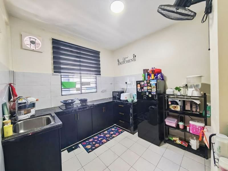 Townhouse for Sale in Senai (Johor) - Amir Faris Rusli - Kitchen - PropertyGuru.com.my